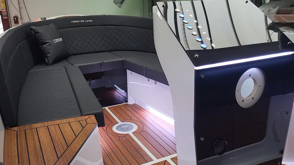 Corsiva 600 Tender – Ansicht 56