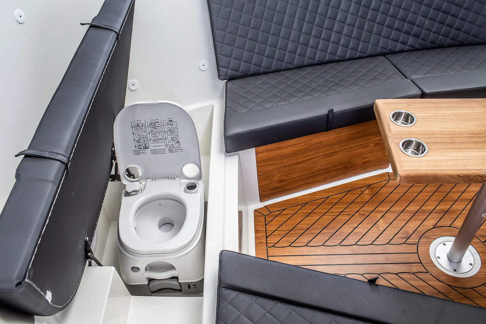 Corsiva 650 Tender – Ansicht 34