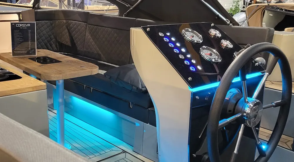 Corsiva 800 Tender – Ansicht 2